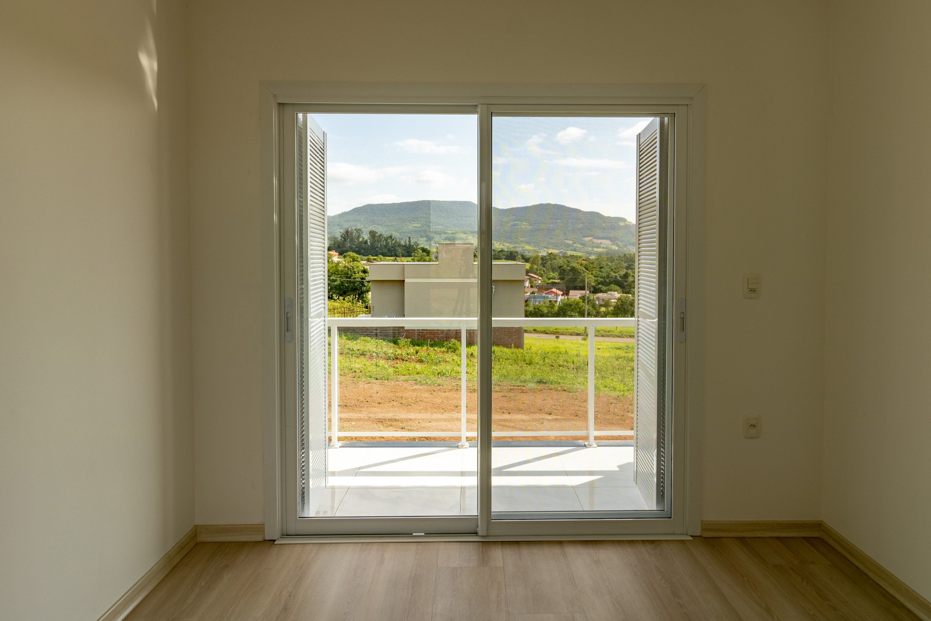 Esquadria de Alumínio na sua Construção - Portas e Janelas